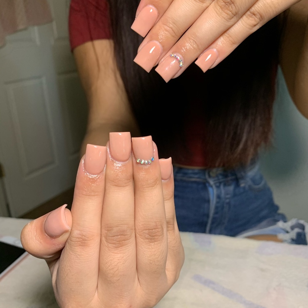 Nail Tech